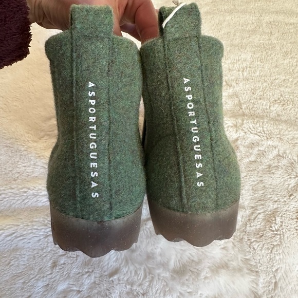 Asportuguesas Wool Chelsea Pull On Boot - Picture 7 of 11